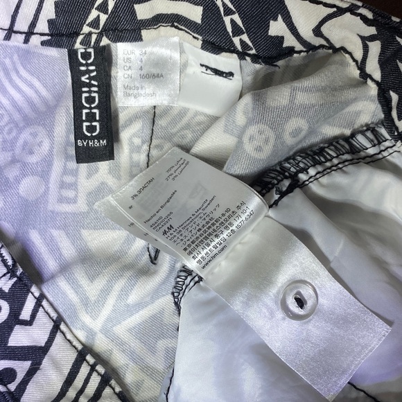 H&M Monochrome Patterned Jacket - Picture 2 of 3